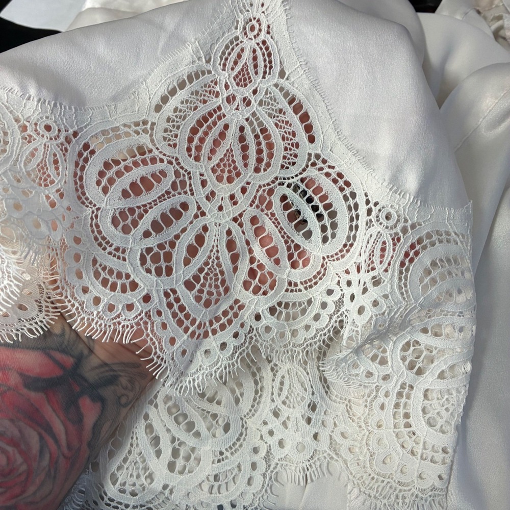 Victoria Secret Cream Kimono with Lace Trim Sleeve Women M/L - Picture 8 of 8